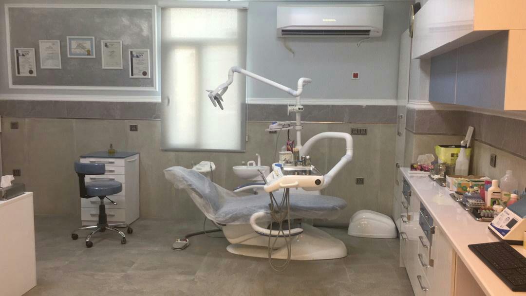 دکتر مجید محسنی جراح دندانپزشک