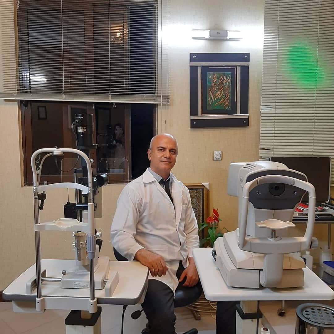 دکتر محمد صادق اسکندری فرد جراح و متخصص بیماریهای چشم