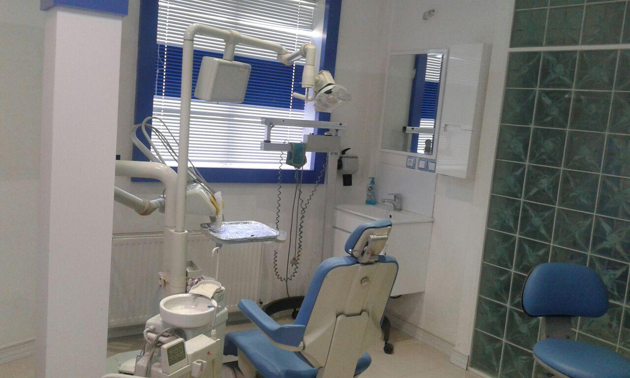 جراح -دندانپزشک مشهد-دندانپزشک خوب مشهد-دندانپزشک دکتر فرشته قشم