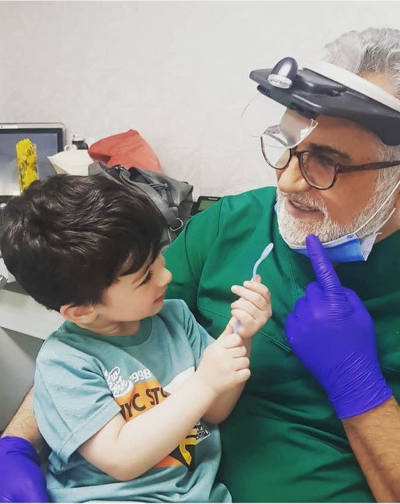 دکتر سیدمحمد حسینی دندانپزشک شهرآرا